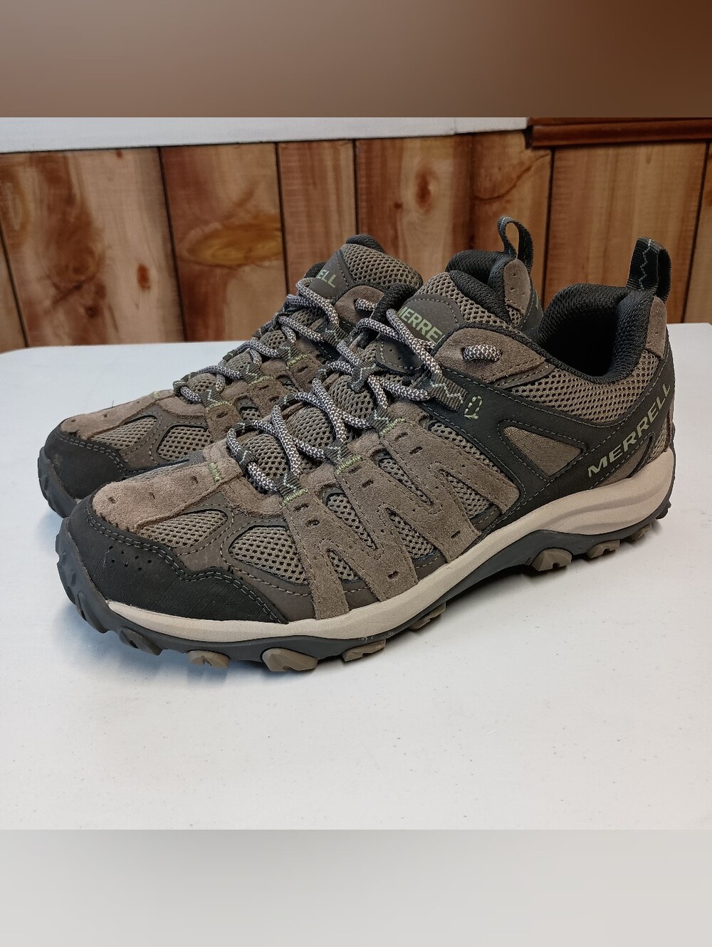 Merrell Hiking Shoes Womens 9.5 Brown Accentor 3 Suede Leather Rubber Sole